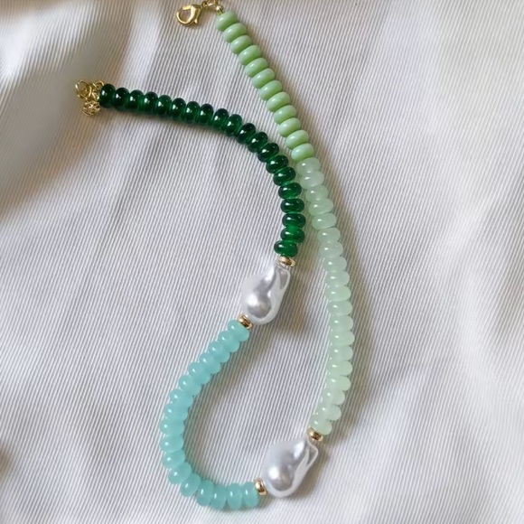 Anthropologie Jewelry - Handcrafted Green Beaded Necklace with Pearl Accents